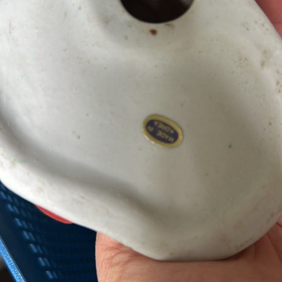 Beautiful Bisque Figurine little Girl Feeding Rabbit - Picture 4 of 4